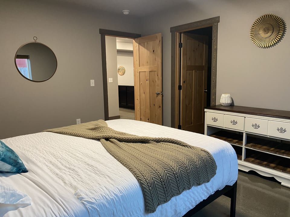 Master Suite (1)
