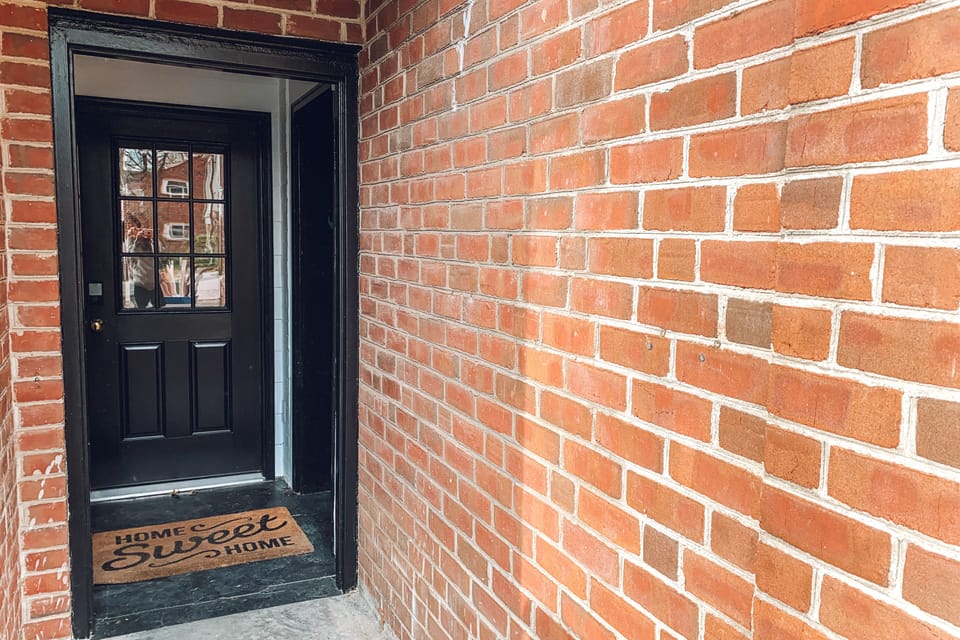 Entry from private parking space