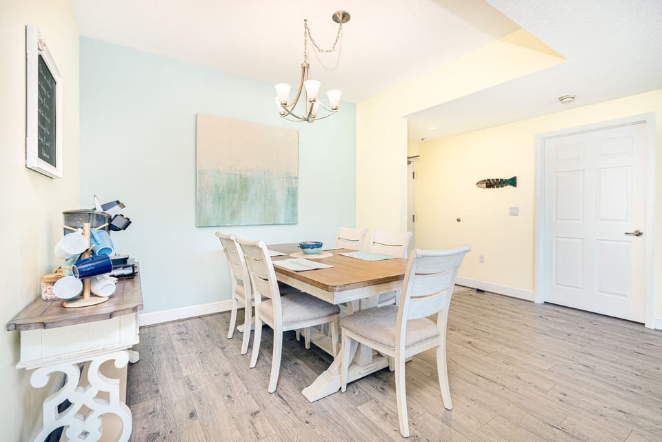 Dining room for 6