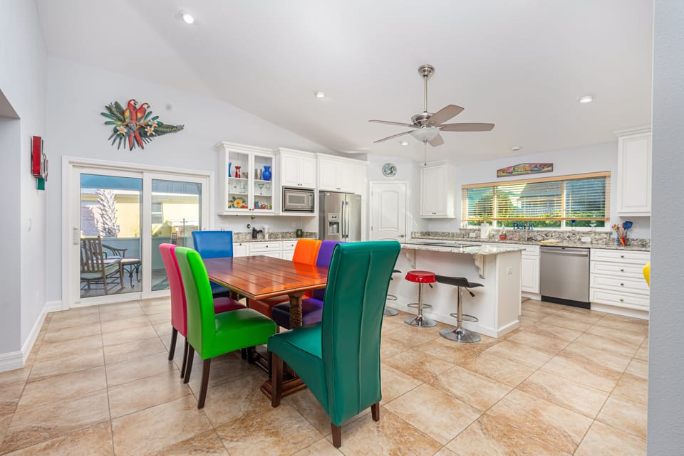 Vibrant, Fun Dining Room