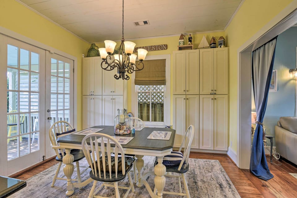 Dining Area | 1st Floor