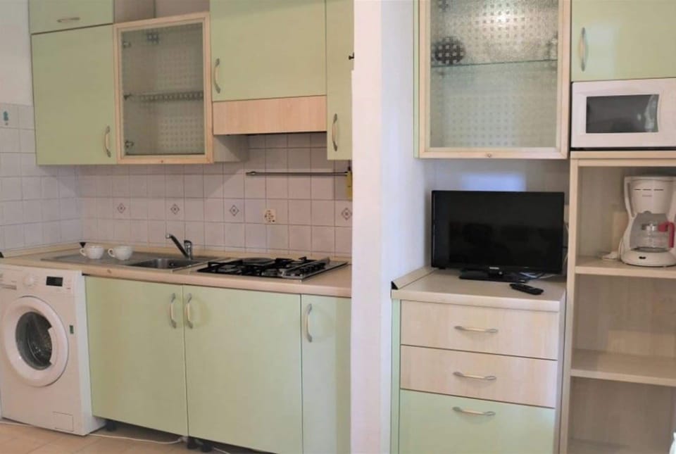 Apartment, 1 Bedroom, Balcony | Interior