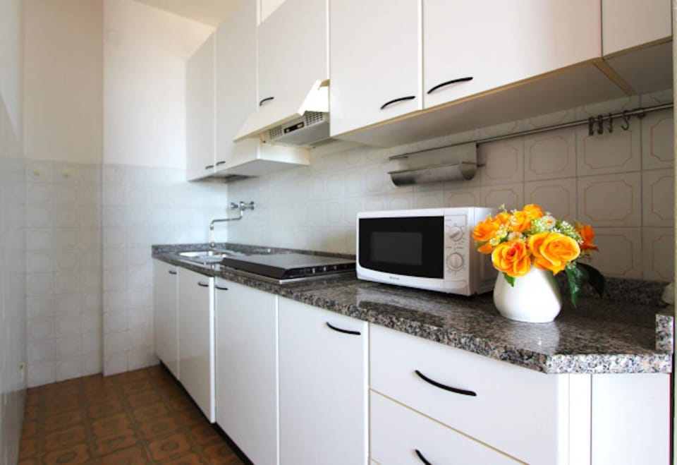 Apartment, 2 Bedrooms, Balcony, Ocean View | Interior