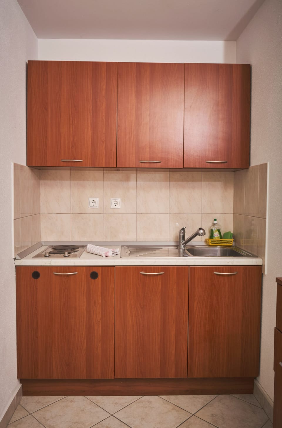 Studio, Balcony, City View | Private kitchen | Fridge, microwave, coffee/tea maker, electric kettle