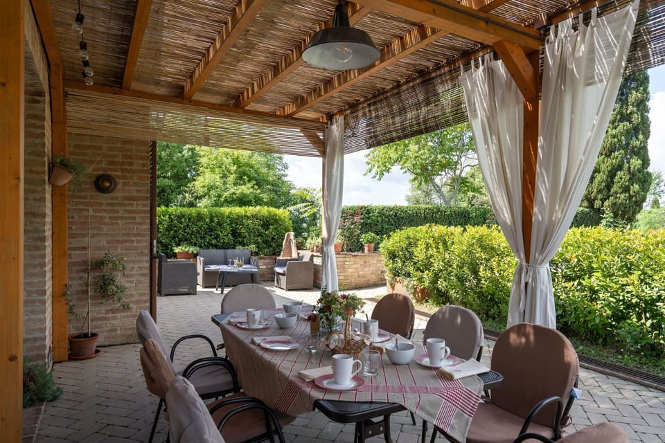 Autumn, Balcony / Terrace / Patio, Building Exterior, Garden, Outdoor, Spring, Summer