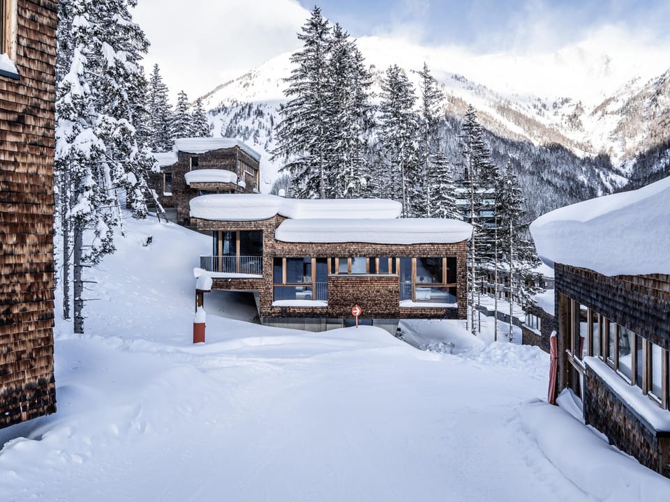 Holiday Home Exterior [winter]