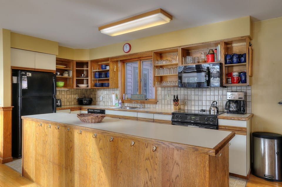 Fully Applianced Kitchen