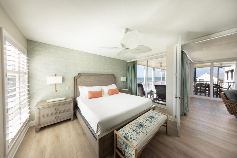 3 Bedroom Single Level Premium Villa | Premium bedding, in-room safe, laptop workspace, blackout drapes