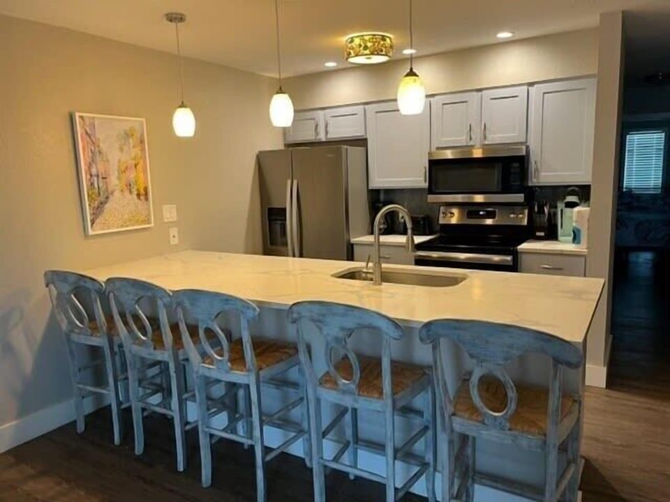 Kitchen/Bar