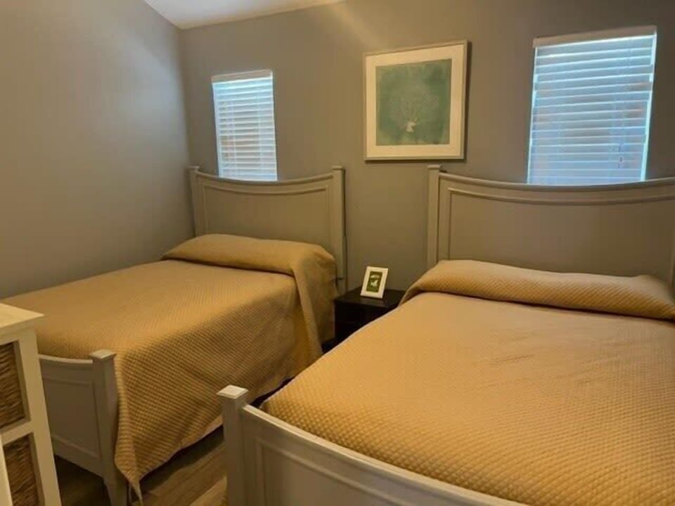 Guest bedroom-2 Full beds