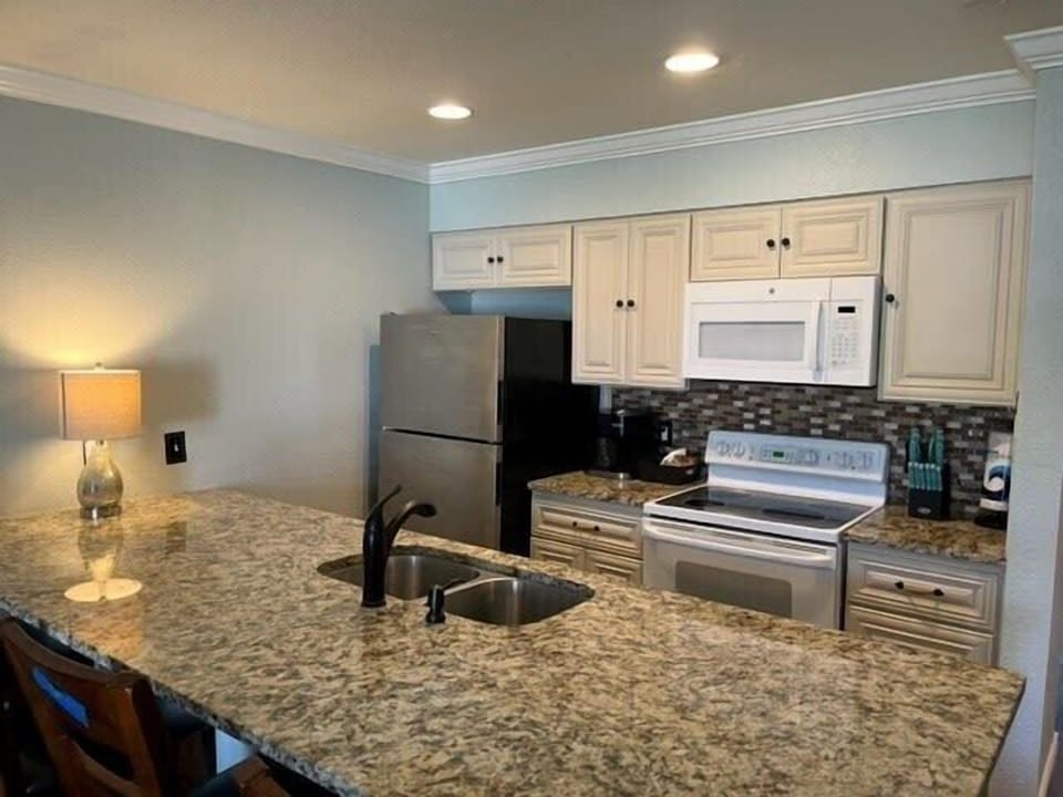 Kitchen/bar