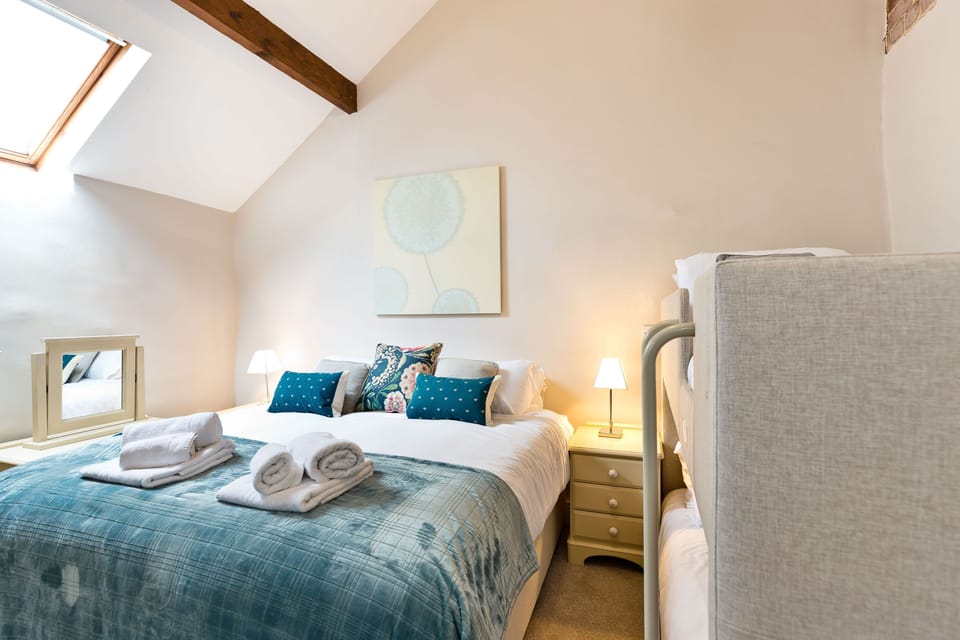 En-Suite Double Bedroom with set of Bunk-beds