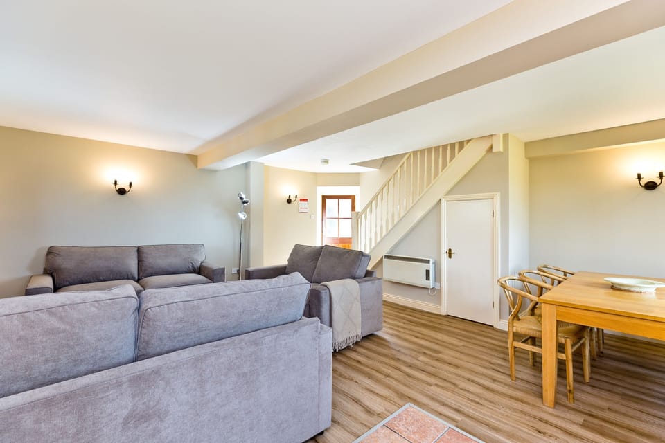 Open Plan Living, Dining & kitchen Area