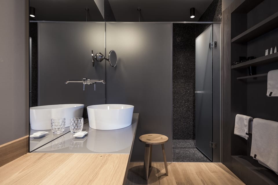 Room, Sauna, Mountain View | Bathroom | Shower, rainfall showerhead, free toiletries, hair dryer