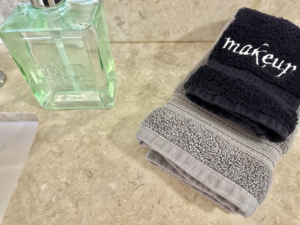 Bathroom amenities