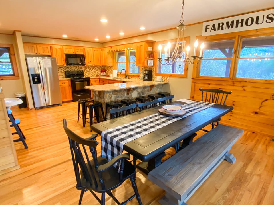 Large & Spacious Kitchen
