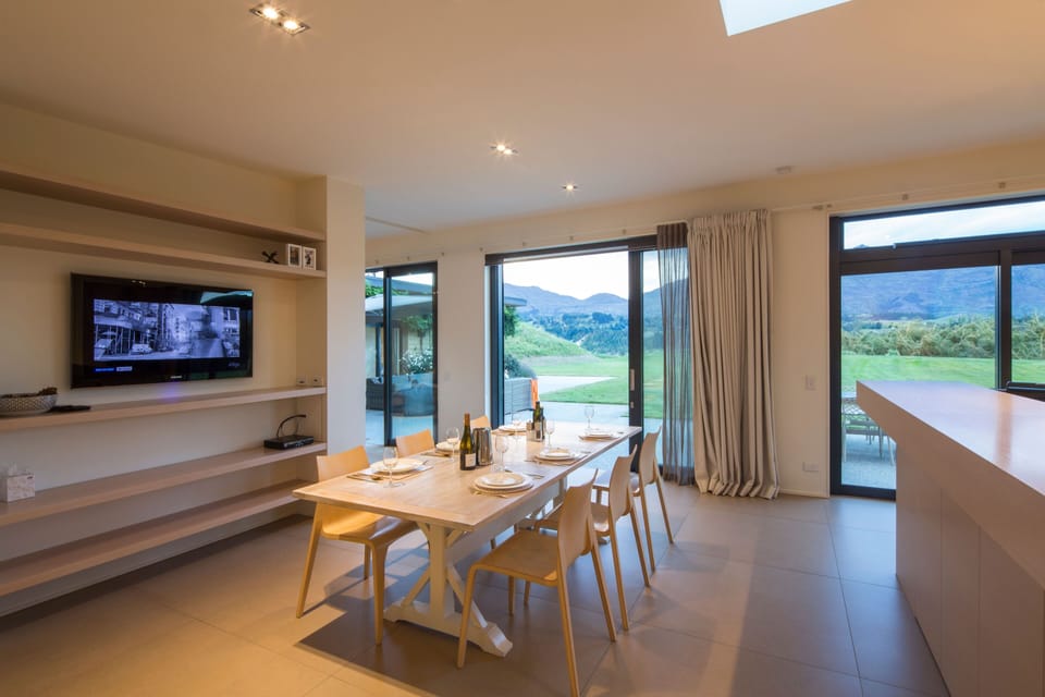 Exclusive Villa | Dining room