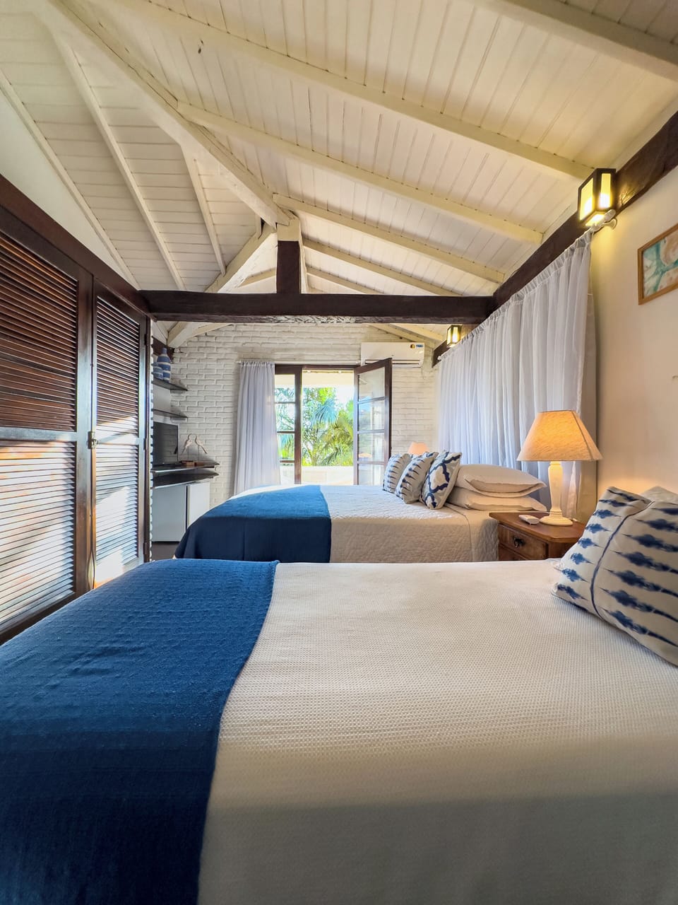 Family Suite, Sea View | Minibar, in-room safe, desk, laptop workspace