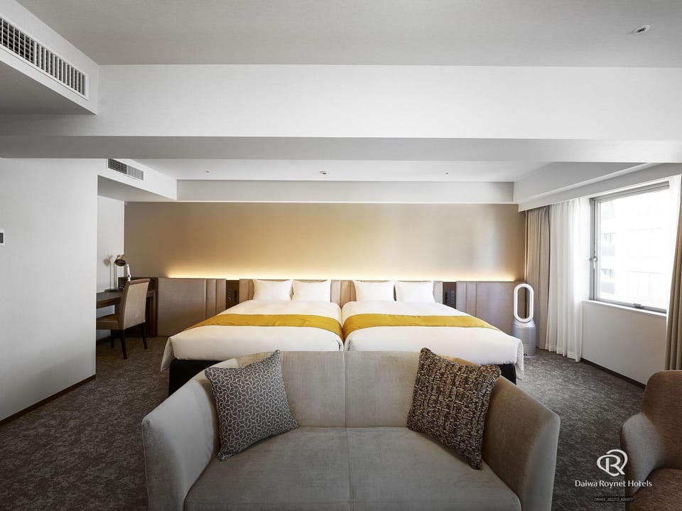 Desk, blackout drapes, free WiFi, bed sheets