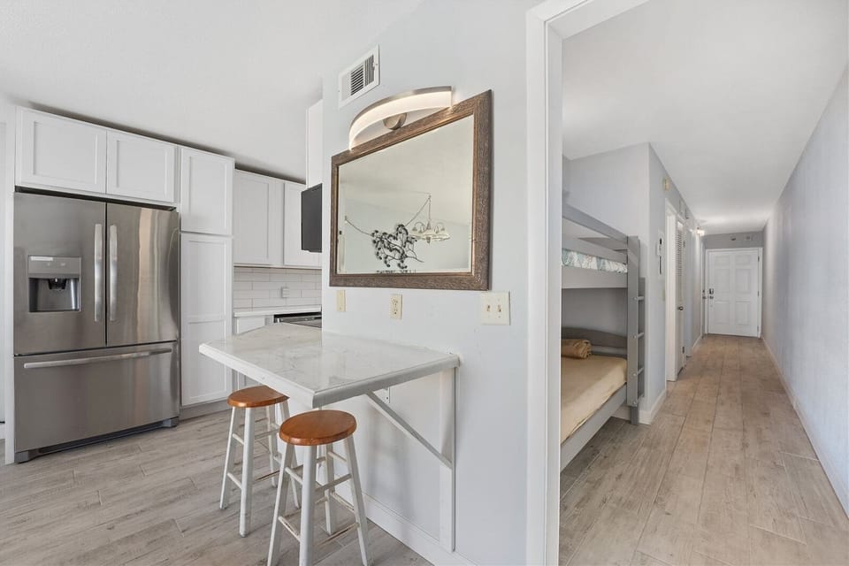 Condo, 1 King Bed (The Summit 1006) | 1 bedroom