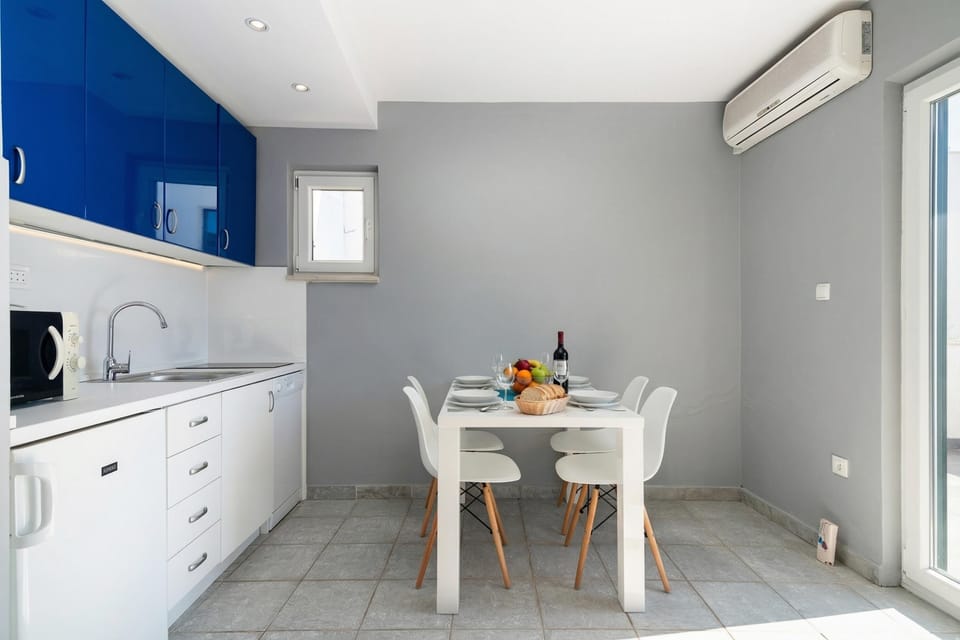Kitchen and dining area