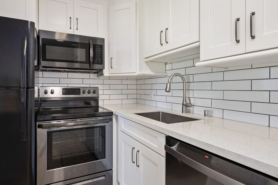 Clean countertop space w/ modern appliances