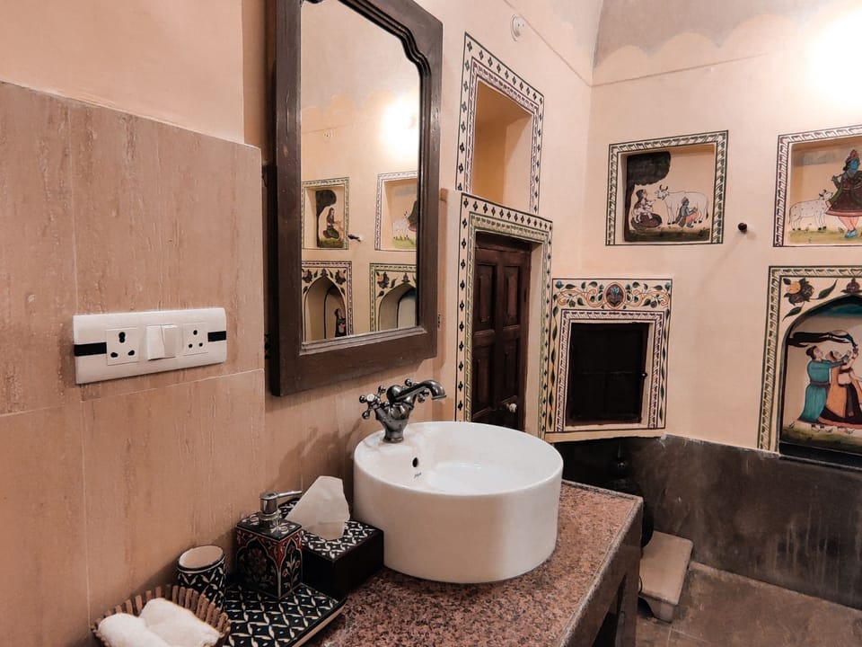 Bathroom sink