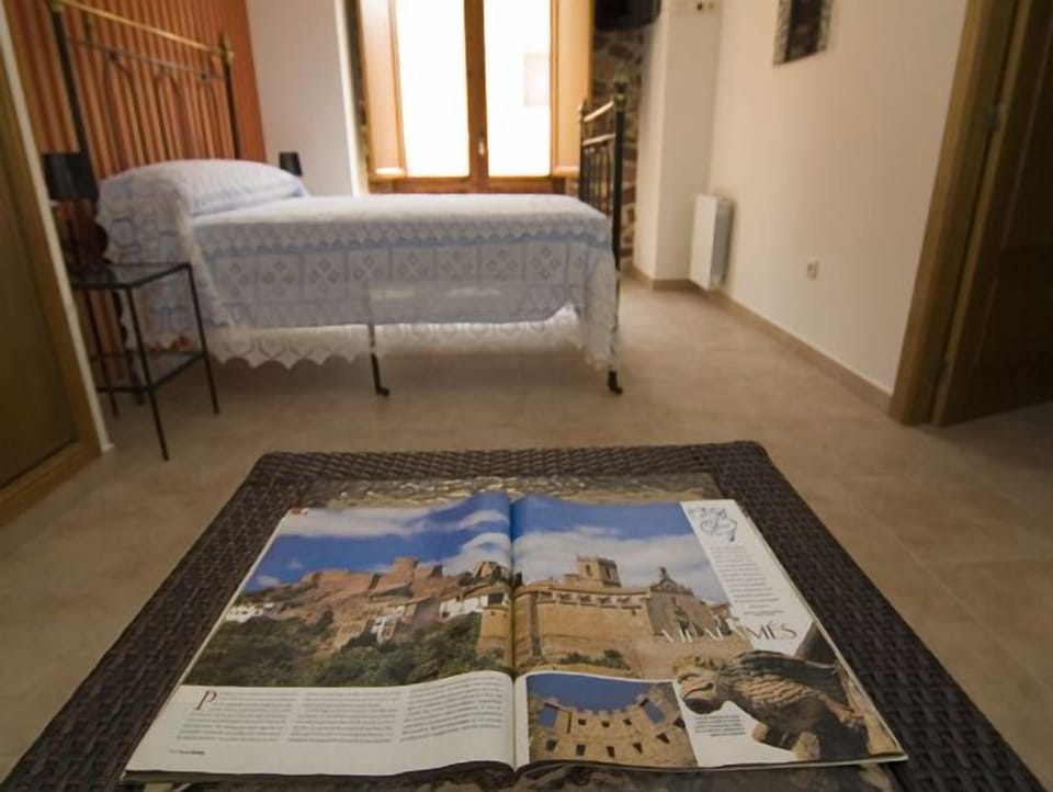 Double or Twin Room | In-room safe, iron/ironing board (on request), WiFi (free)