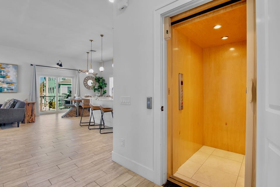 Elevator for guest use