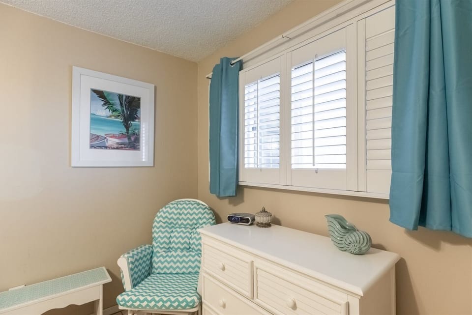 Condo, 1 King Bed with Sofa bed (The Summit 602) | Exterior