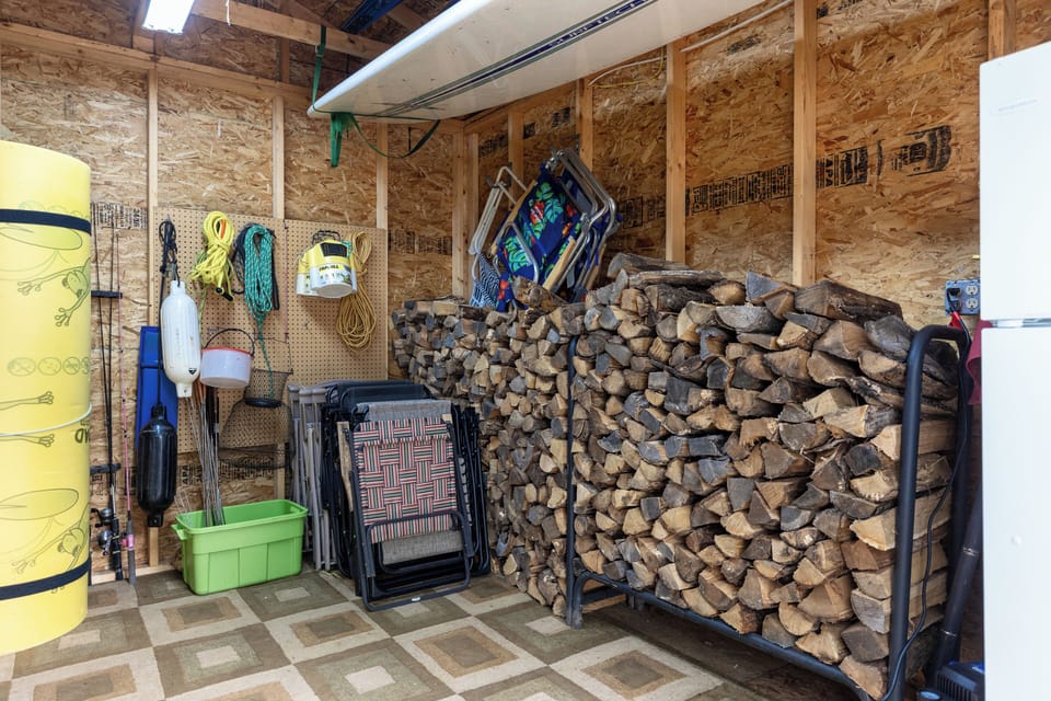 Complementary firewood