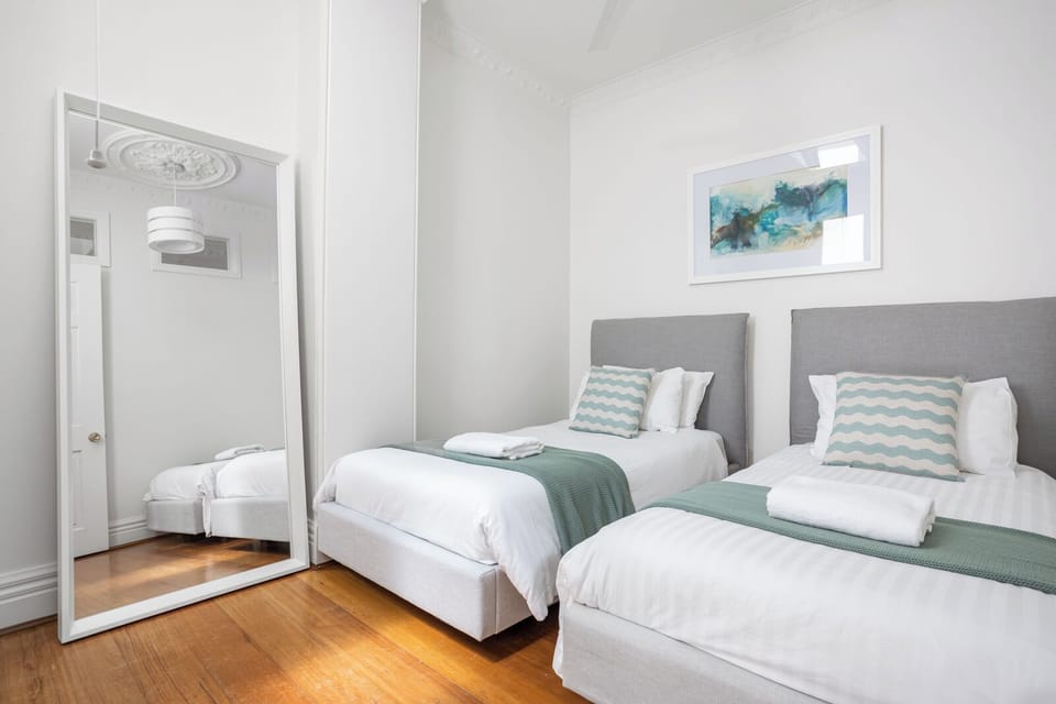 Twin bedroom