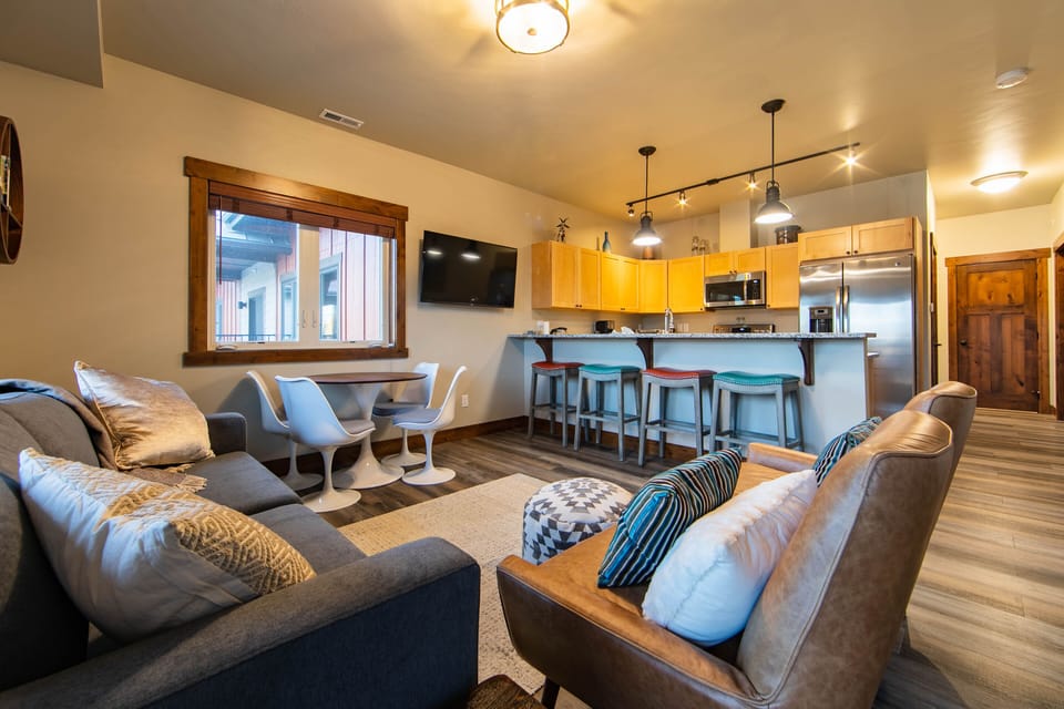 Living Area with Queen Sofa Sleeper