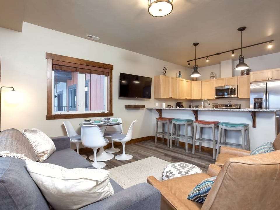 Living Area 4