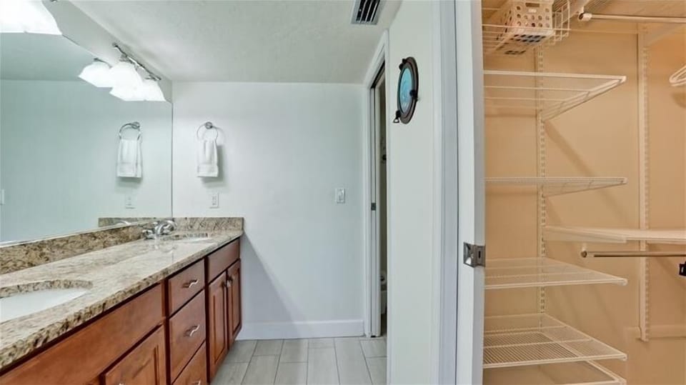 Master Bath/Closet