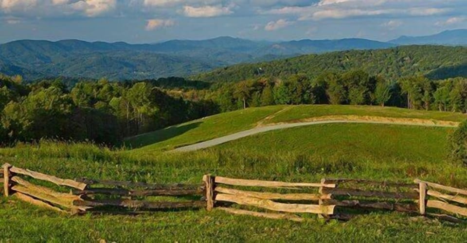 Wake up to views like this every morning. Sunrise Lodge At Eagles Nest sits right in the heart of the Blue Ridge.