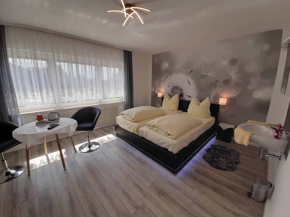 Double Room | Free WiFi, bed sheets
