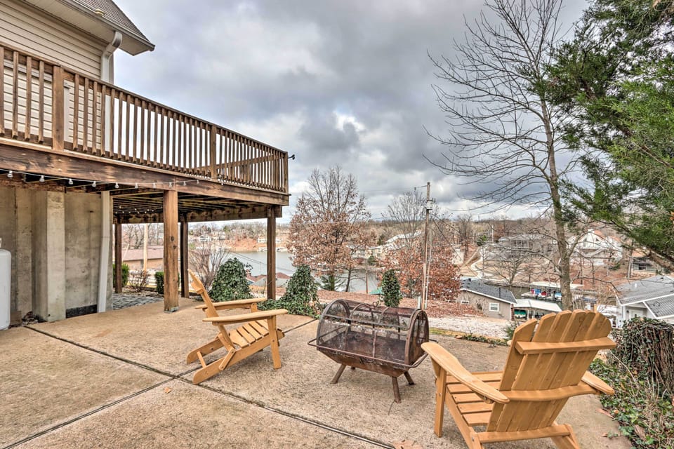Outdoor Seating | Lake Views | Fire Pit