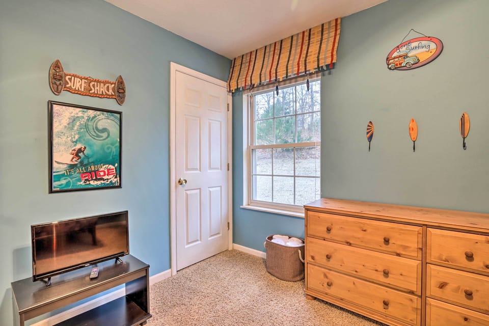 Bedroom 2 | Smart TV