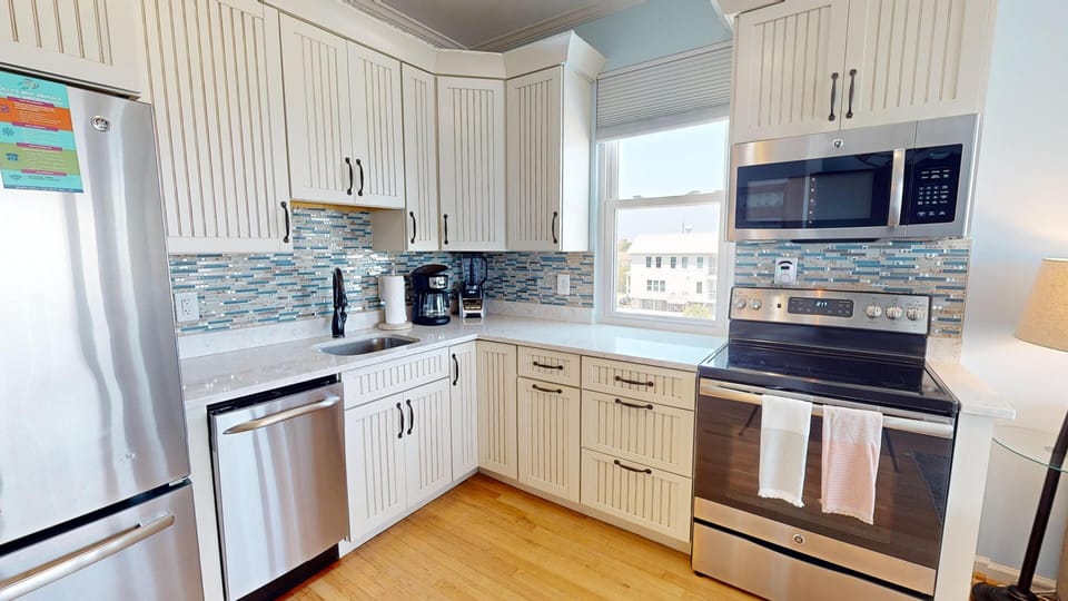 Folly-Beach-Suites-3A-Kitchen