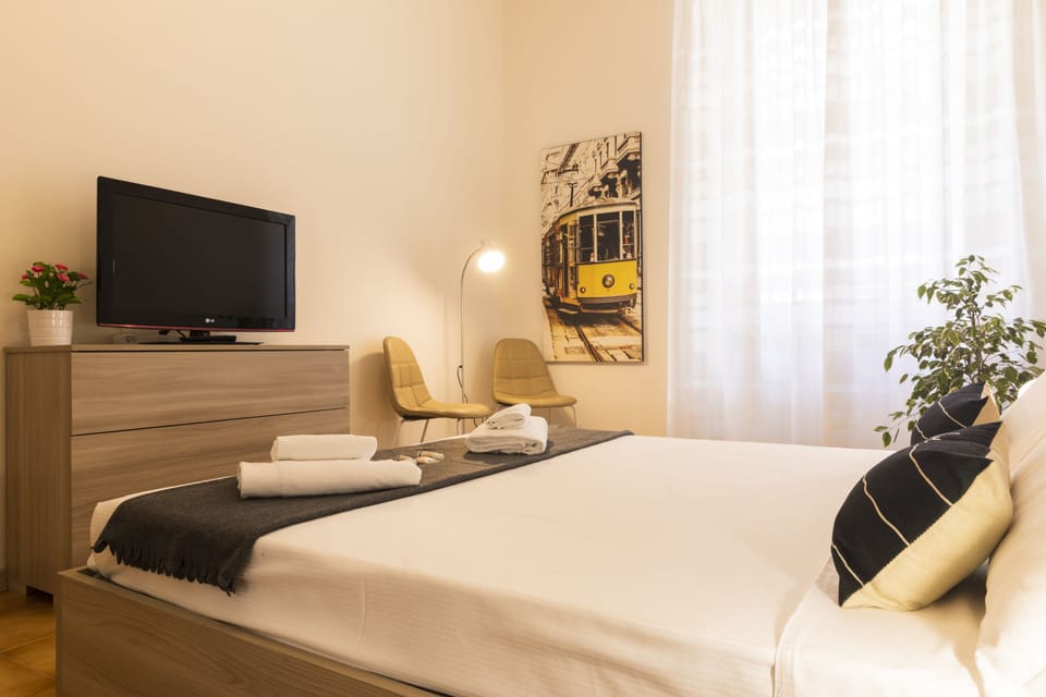 Classic Apartment | 1 bedroom, iron/ironing board, WiFi (free), bed sheets