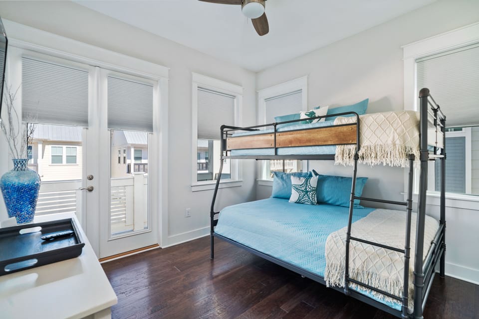 Bedroom 2 - Queen Bunk on Bottom and Full on Top