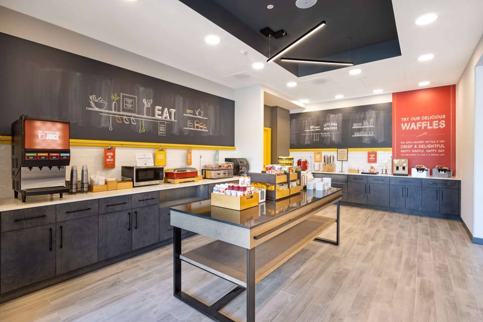 Free daily buffet breakfast