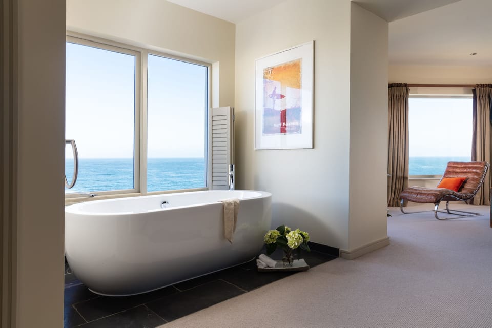 Luxury Double Room | Bathroom | Towels