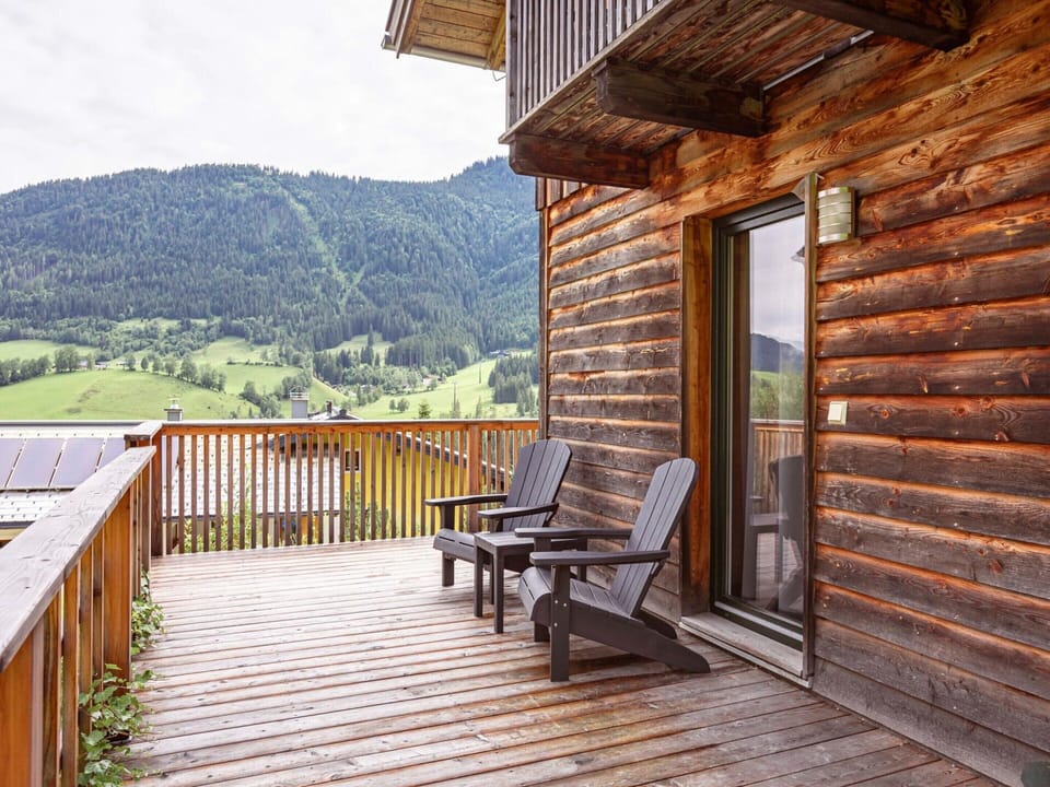 Chalet | Balcony