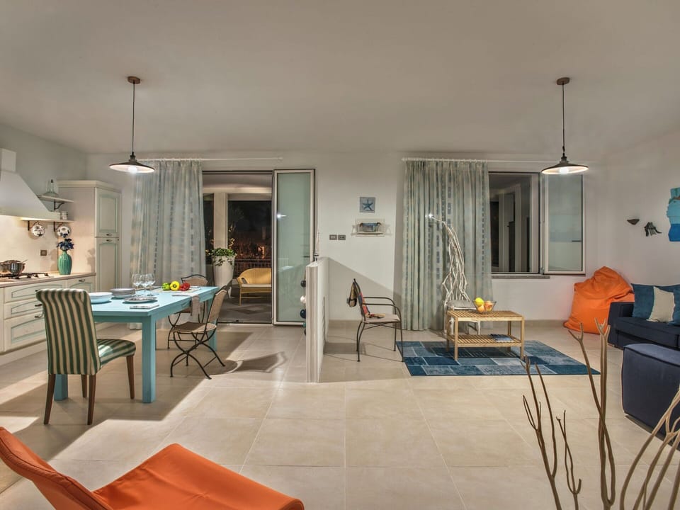 Apartment | Dining