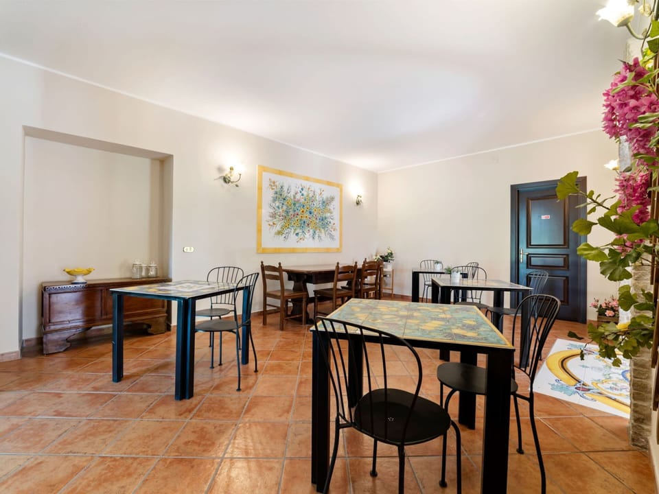 Villa | Dining