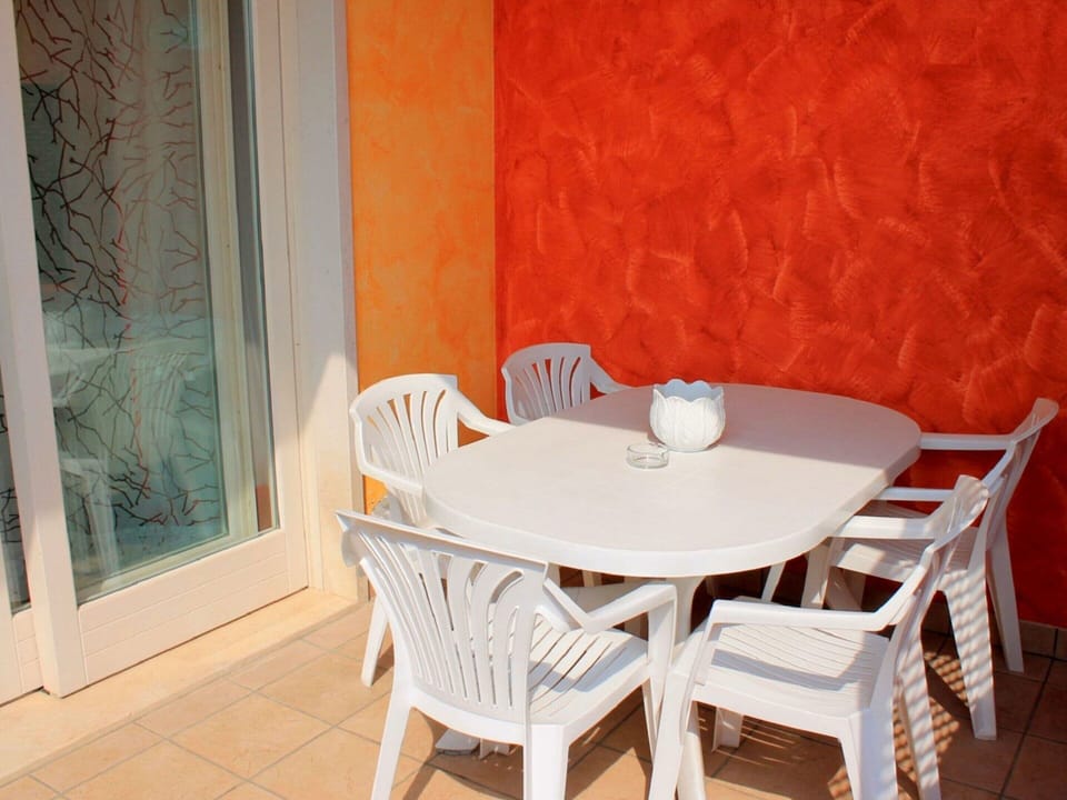 House | Dining