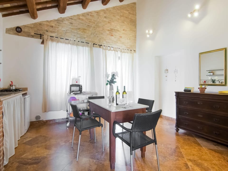 Apartment | Dining