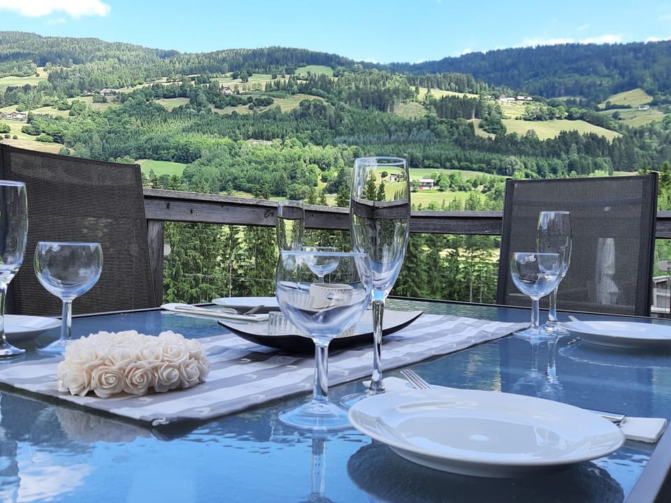 Chalet | Dining